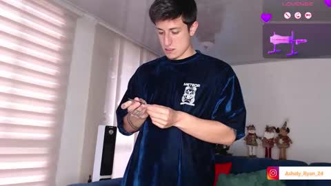 Ashley And Ryan  online show from 11/28/25, 09:28