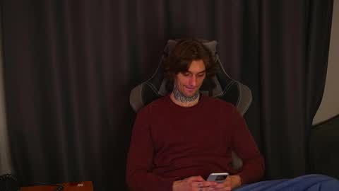 Snapshot of asher_88 chatting on 11/19/25, 04:56 Jerk Machine online show from 11/19/25, 04:56