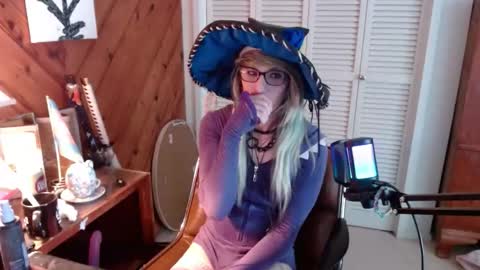 Snapshot of ashethegengar chatting on 03/23/26, 08:02 Ashley Scarlett online show from 03/23/26, 08:02