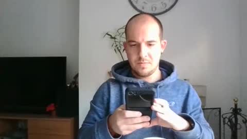 Snapshot of ashiat chatting on 12/10/24, 03:22 ashiat online show from 12/10/24, 03:22