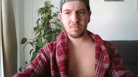 Snapshot of ashiat chatting on 12/19/24, 10:24 ashiat online show from 12/19/24, 10:24