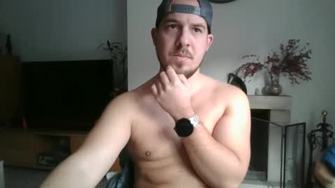 Snapshot of ashiat chatting on 01/07/25, 10:32 ashiat online show from 01/07/25, 10:32