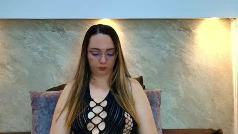 Asley Bennet online show from 10/20/25, 03:40