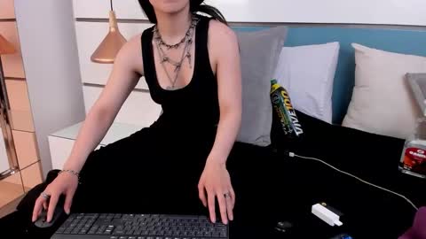 Ashkoreh online show from 11/22/25, 09:47