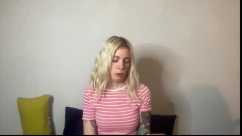 Snapshot of ashleebby818 chatting on 01/17/26, 05:12 Ashlee online show from 01/17/26, 05:12
