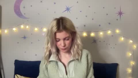 Snapshot of ashleebby818 chatting on 02/16/26, 09:55 Ashlee online show from 02/16/26, 09:55