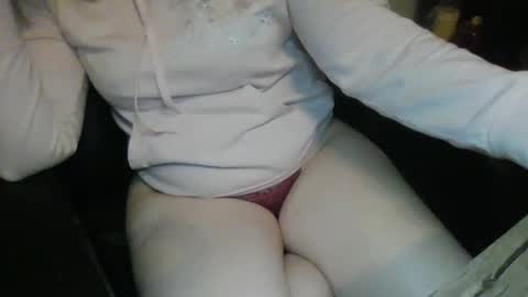 Snapshot of ashleighpink chatting on 12/23/24, 04:12 Ashleigh online show from 12/23/24, 04:12