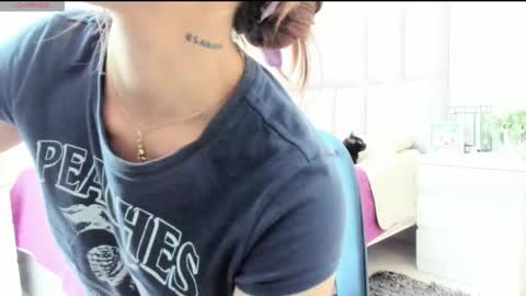 Snapshot of ashley_120 chatting on 11/02/25, 03:58 Carolina online show from 11/02/25, 03:58