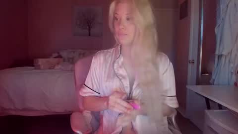 Ashley online show from 06/06/26, 01:05