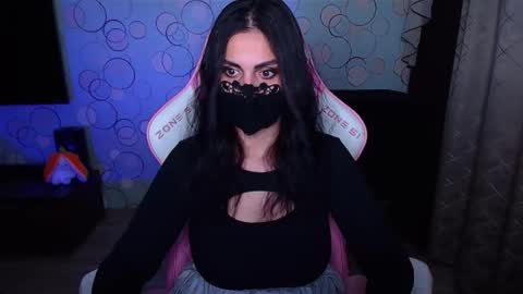 Snapshot of ashley__cooper__ chatting on 10/09/25, 04:10 Yasmina online show from 10/09/25, 04:10