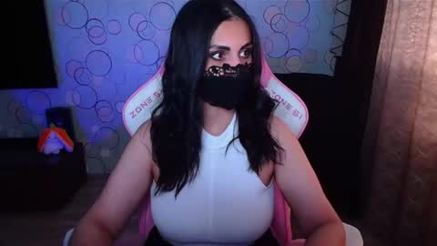 Snapshot of ashley__cooper__ chatting on 10/11/25, 04:55 Yasmina online show from 10/11/25, 04:55