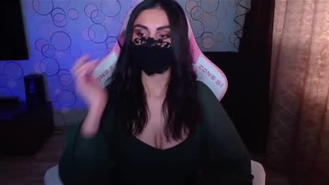 Snapshot of ashley__cooper__ chatting on 10/18/25, 04:37 Yasmina online show from 10/18/25, 04:37