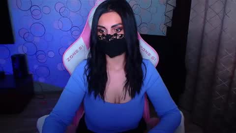 Snapshot of ashley__cooper__ chatting on 11/04/25, 05:28 Yasmina online show from 11/04/25, 05:28