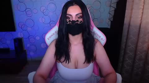 Snapshot of ashley__cooper__ chatting on 11/09/25, 04:33 Yasmina online show from 11/09/25, 04:33