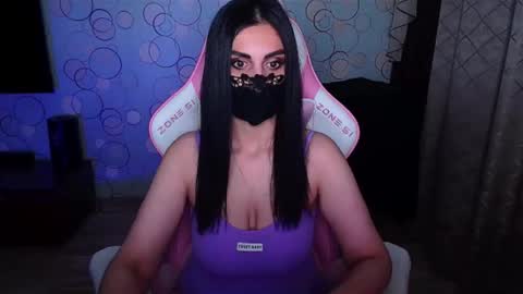 Snapshot of ashley__cooper__ chatting on 11/26/25, 04:13 Yasmina online show from 11/26/25, 04:13