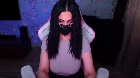 Snapshot of ashley__cooper__ chatting on 11/29/25, 07:22 Yasmina online show from 11/29/25, 07:22