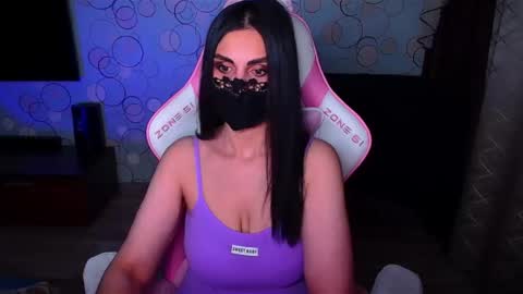 Snapshot of ashley__cooper__ chatting on 12/04/25, 04:33 Yasmina online show from 12/04/25, 04:33