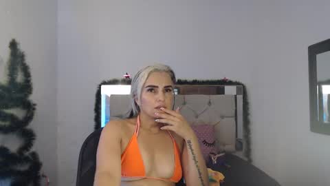 ashley__tylor online show from 12/23/24, 07:28
