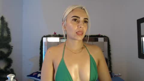 ashley__tylor online show from 12/24/24, 10:33