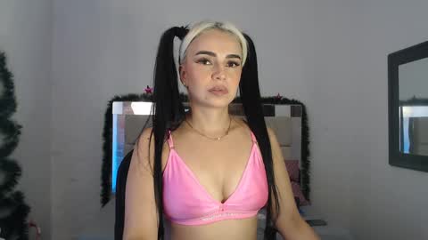 ashley__tylor online show from 12/27/24, 06:03