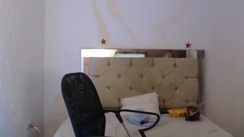 ashley__tylor online show from 02/04/25, 06:04