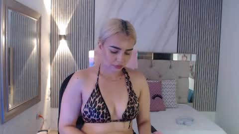 ashley__tylor online show from 06/07/26, 04:00