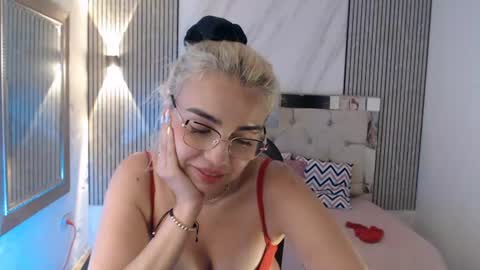 ashley__tylor online show from 07/25/26, 09:56
