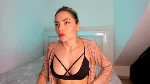 ashley_blair online show from 12/01/24, 06:19