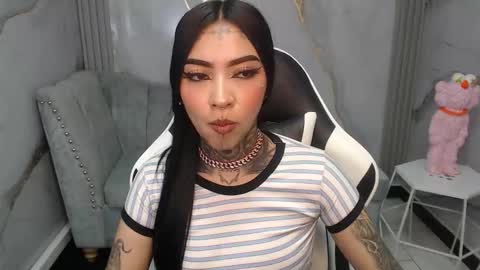 ashley_blum_v online show from 11/19/25, 08:31