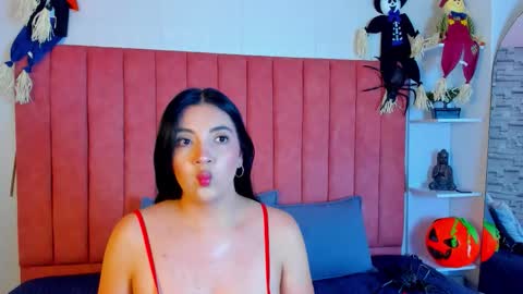 ashley_ollsen online show from 10/29/25, 02:58