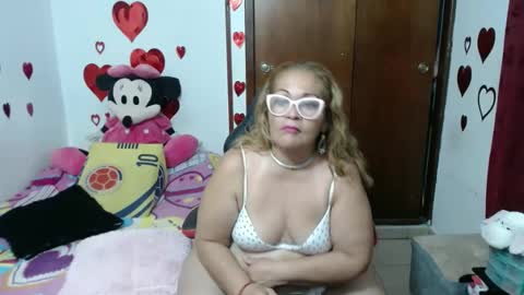 ashley pink11 online show from 02/04/25, 01:56