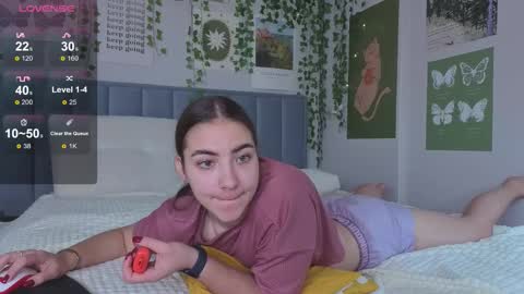 Snapshot of ashley_tempt chatting on 09/16/25, 08:37 Ashle online show from 09/16/25, 08:37