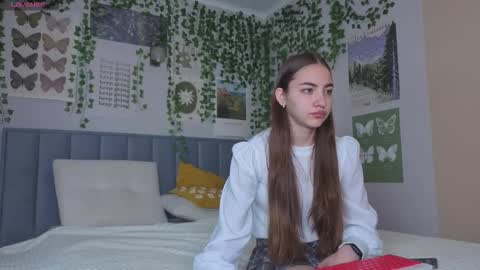 Snapshot of ashley_tempt chatting on 09/17/25, 05:09 Ashle online show from 09/17/25, 05:09