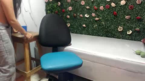 Ashley online show from 06/08/26, 04:40
