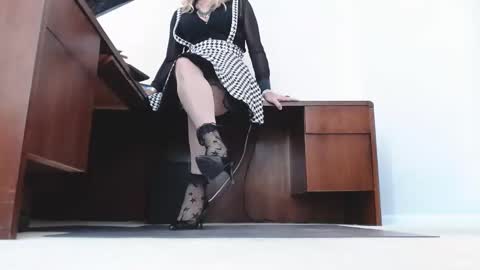 Ashley Ann online show from 11/17/25, 06:46