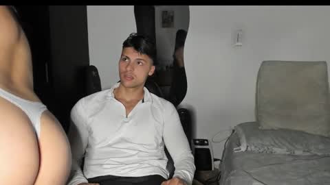 Snapshot of ashleyandtyler chatting on 10/09/25, 10:19 ASHLEY AND TYLER online show from 10/09/25, 10:19