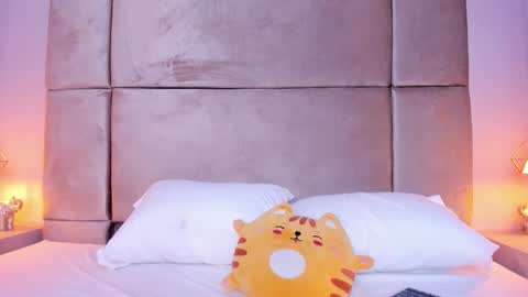 ash  online show from 09/11/25, 08:09