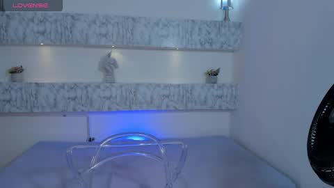 ashleycooper online show from 12/19/24, 09:38