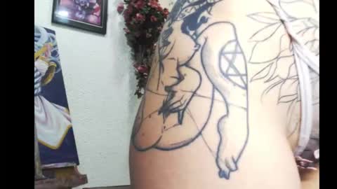 ashleyharper__ online show from 10/09/25, 11:47
