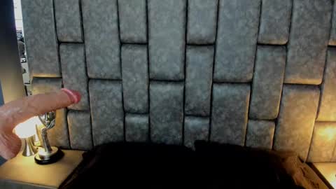 Snapshot of ashleyjonnees chatting on 02/20/25, 11:20 ASHLEY My schedule 600 - 1400 GMT -5 online show from 02/20/25, 11:20