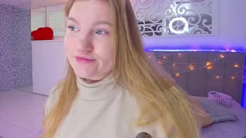 Snapshot of ashleyjonse chatting on 12/15/25, 06:17 AshleyJonse online show from 12/15/25, 06:17