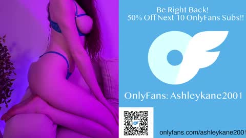 Snapshot of ashleykane2001 chatting on 09/22/25, 02:35 Ashley online show from 09/22/25, 02:35