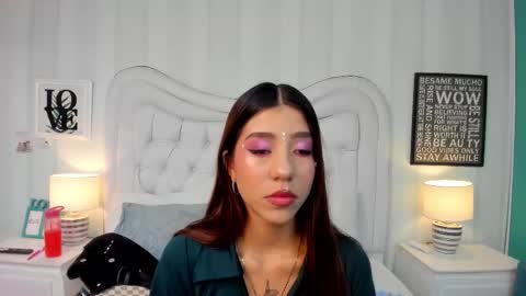 Snapshot of ashleyroberh chatting on 10/31/25, 07:37 AshleyRoberh online show from 10/31/25, 07:37