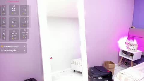 Snapshot of ashleyrobert_ chatting on 12/15/25, 08:35 ashleyrobert_ online show from 12/15/25, 08:35