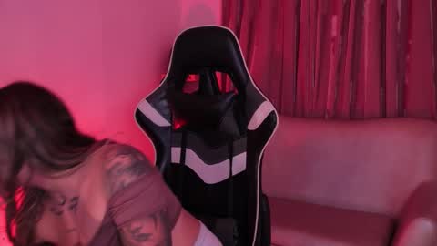 Ashley Lauren online show from 12/15/25, 04:17