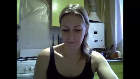 Snapshot of ashleyxhoney chatting on 12/03/25, 08:00 AshleyXHoney online show from 12/03/25, 08:00