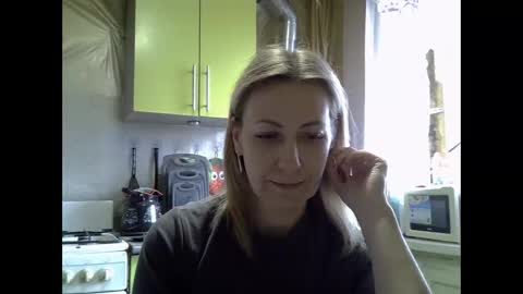 Snapshot of ashleyxhoney chatting on 12/15/25, 08:29 AshleyXHoney online show from 12/15/25, 08:29