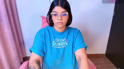 Ashleyy18   online show from 02/17/25, 09:24