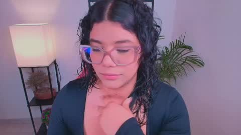 Ashleyy18   online show from 04/01/26, 02:01