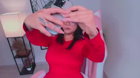 Ashleyy18   online show from 06/20/26, 07:05